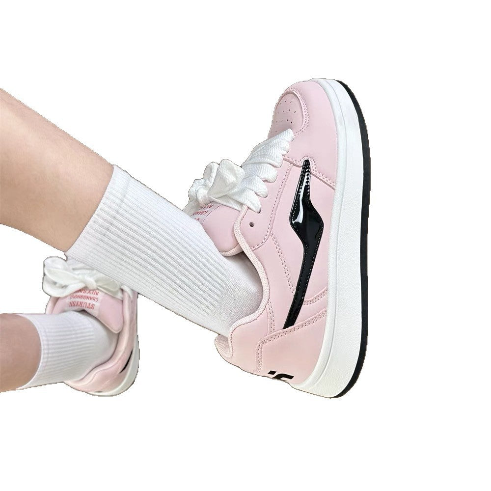 Damen Sneakers im sportlichen Retro-Design mit robustem Sohlenprofil