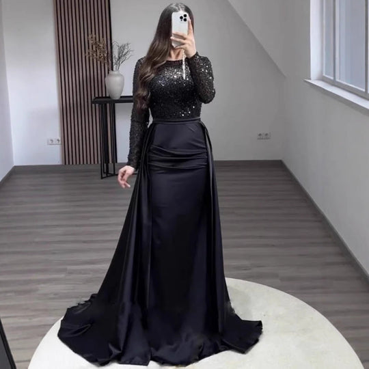 Damen Elegantes Abendkleid mit Glitzerdetails und fließendem Stoff