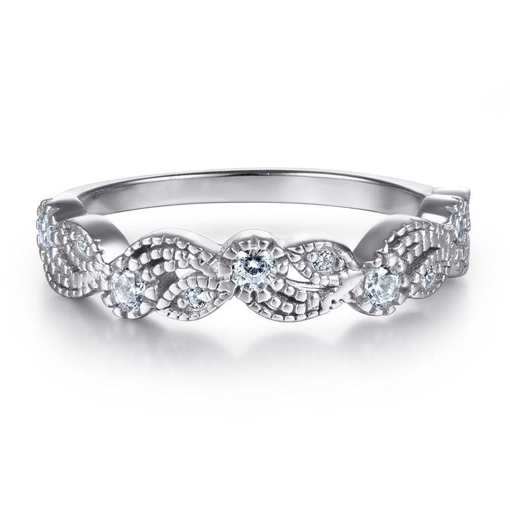Damen Ring mit floralen Details und glitzernden Zirkonia Shop Nory