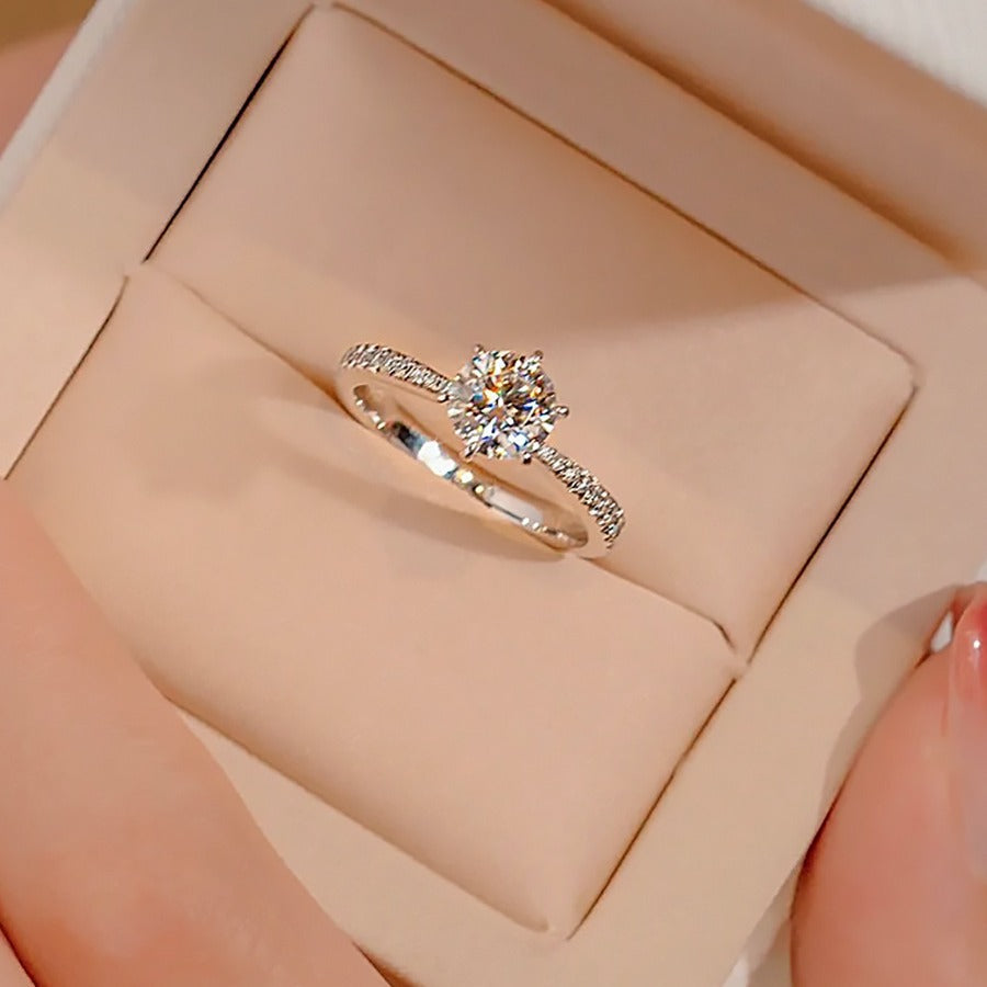 Damen Verführerischer Solitär-Verlobungsring mit funkelnden Zirkonia Shop Nory