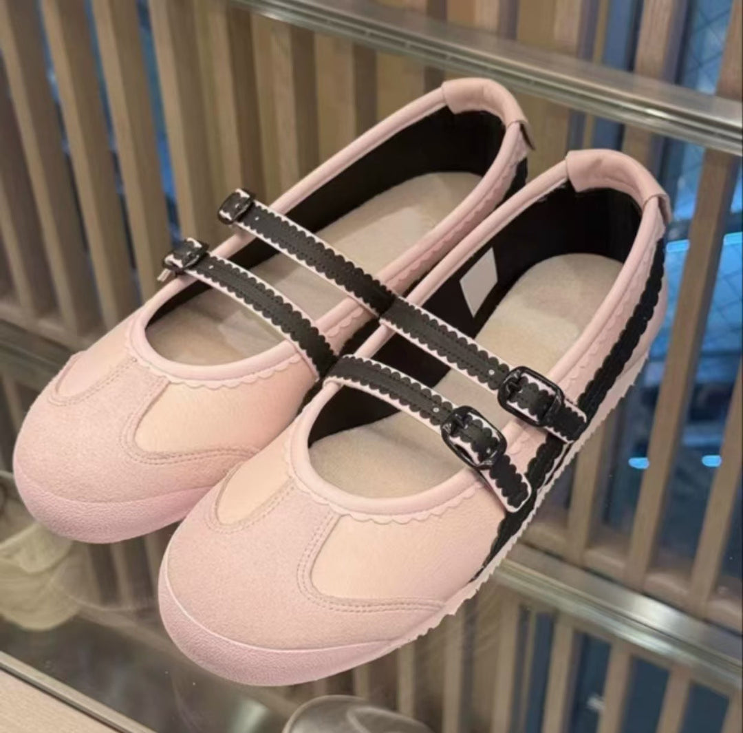 Damen Ballerina-Schuhe mit doppeltem Riemen und verspieltem Design
