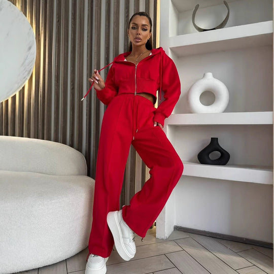Damen sportliches Set aus cropped Kapuzenjacke und bequemen, lockeren Sporthosen