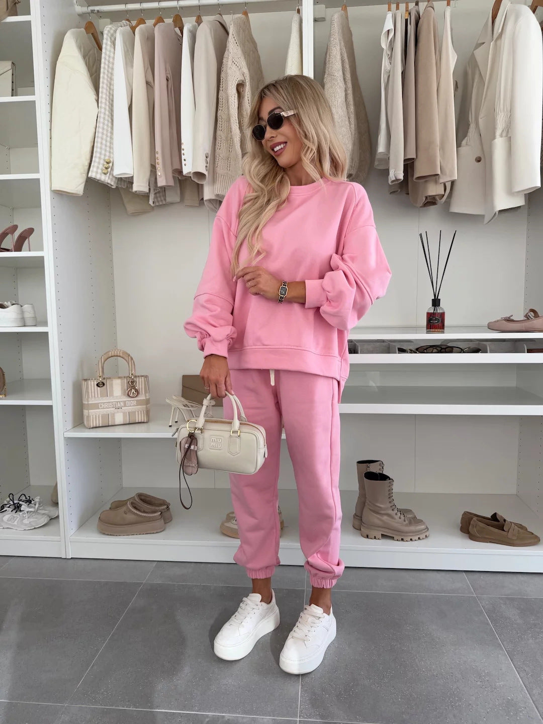 Damen Oversized Loungewear-Set aus weich angerautem Sweat mit Kordelzug-Jogginghose und relaxed Pullover Shop Nory