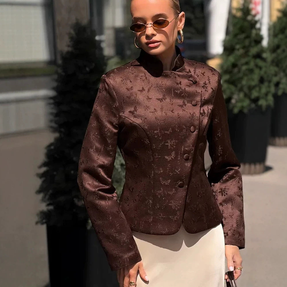 Damen Taillierter Jacquard-Blazer mit überlappendem Revers und dekorativen Knöpfen Shop Nory