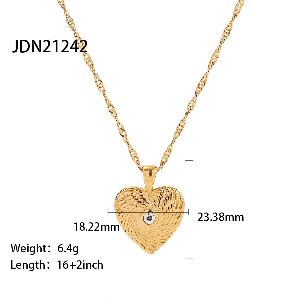 Damen Halskette mit detailverliebt gestaltetem Sonnen- und Mondanhänger Shop Nory