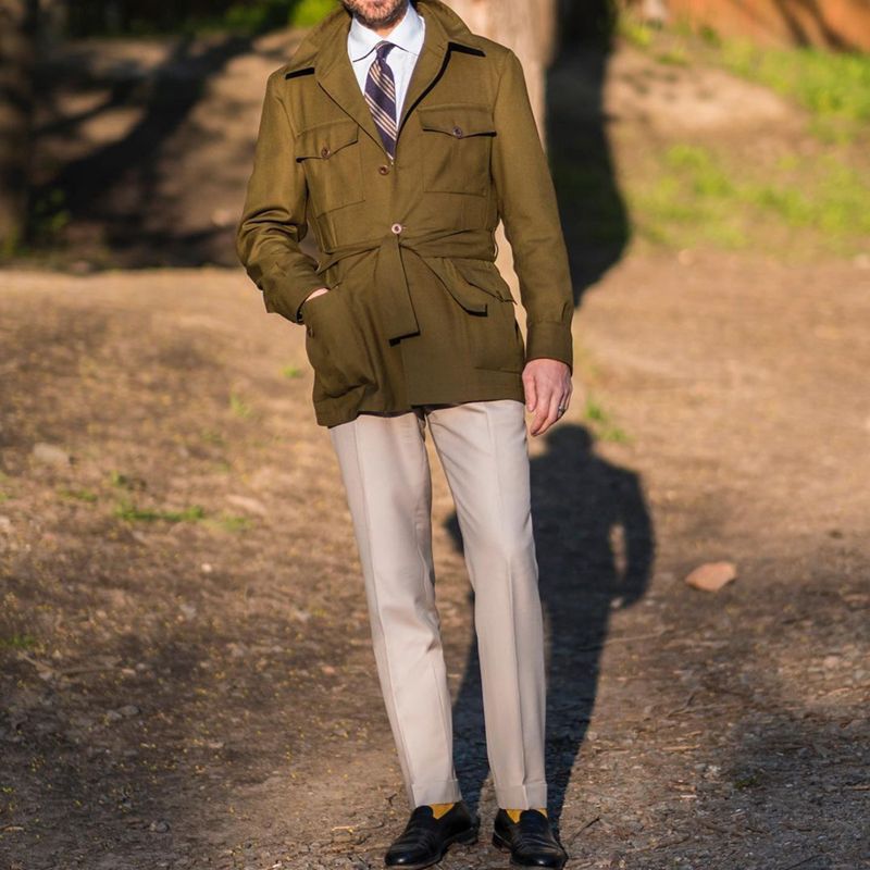 Herren Taillierte Feldjacke mit Bindegürtel, Pattentaschen und Kentkragen Shop Nory