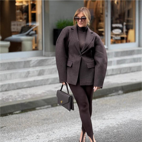Damen Oversize-Strukturblazer mit betonter Schulterpartie und voluminösen Ärmeln Shop Nory