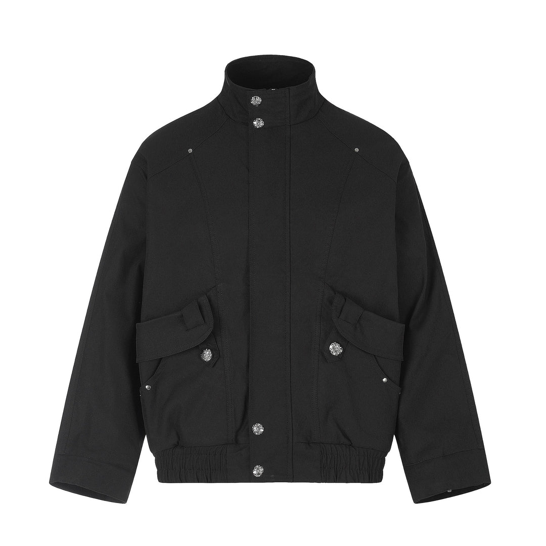 Damen Kurzer Boxy‑Bomber mit hohem Funnelkragen, Utility‑Pattentaschen und elastischem Saum Shop Nory