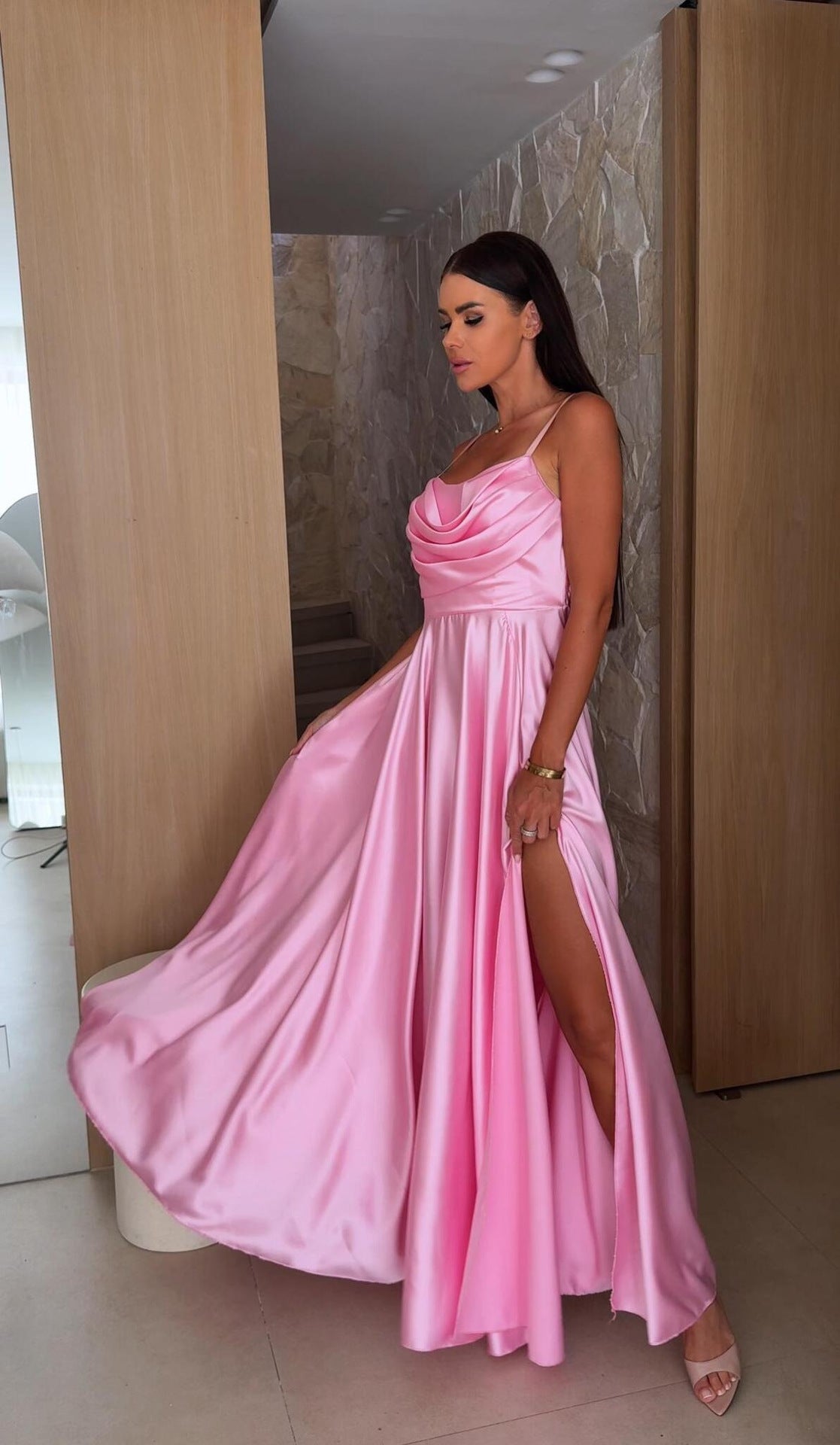 Damen Maxikleid mit geflochtenem Oberteil und offenem Rücken Shopnory