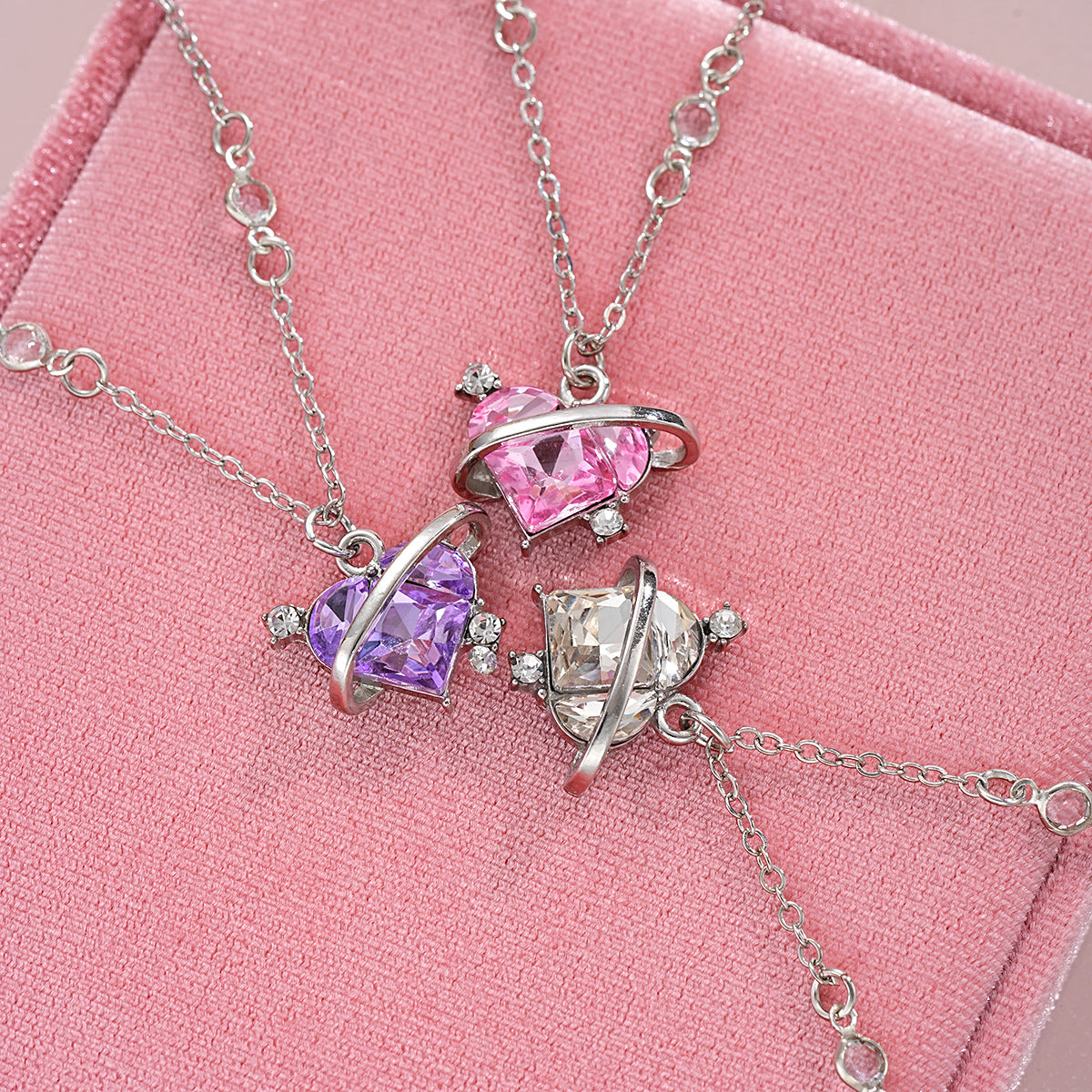 Damen Halsketten-Set mit eleganten Herz-Anhängern und funkelnden Zirkonia Shop Nory