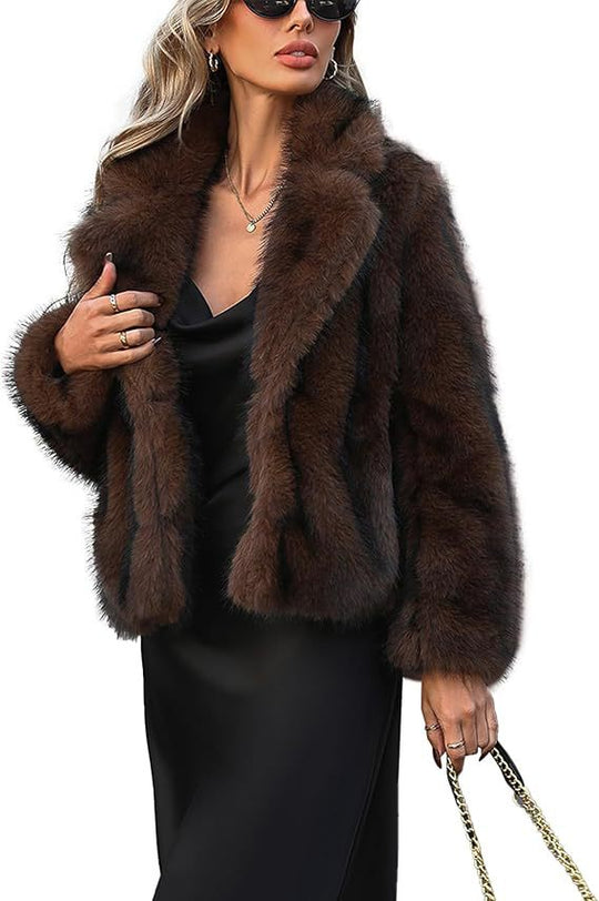 Damen Kurzblouson aus dichtem Kunstpelz mit großzügigem Schalkragen Shop Nory