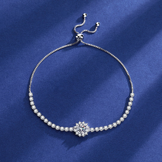 Zartes Zirkonia-Armband mit Verstellbarem Verschluss und Funkelnden Rundsteinen