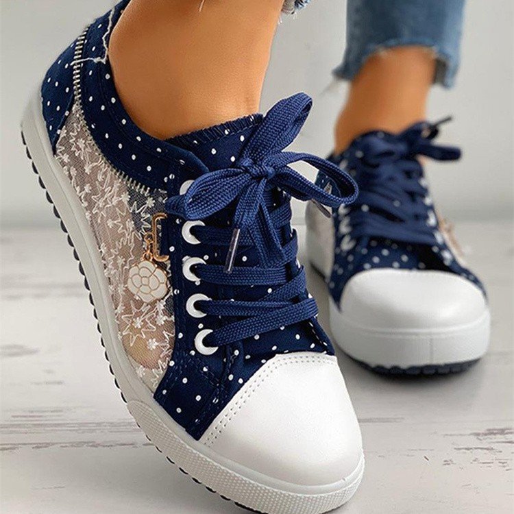 Damen Mesh‑Sneaker mit floraler Stickerei, gepolsterter Plateausohle und Polka‑Dot‑Details Shop Nory