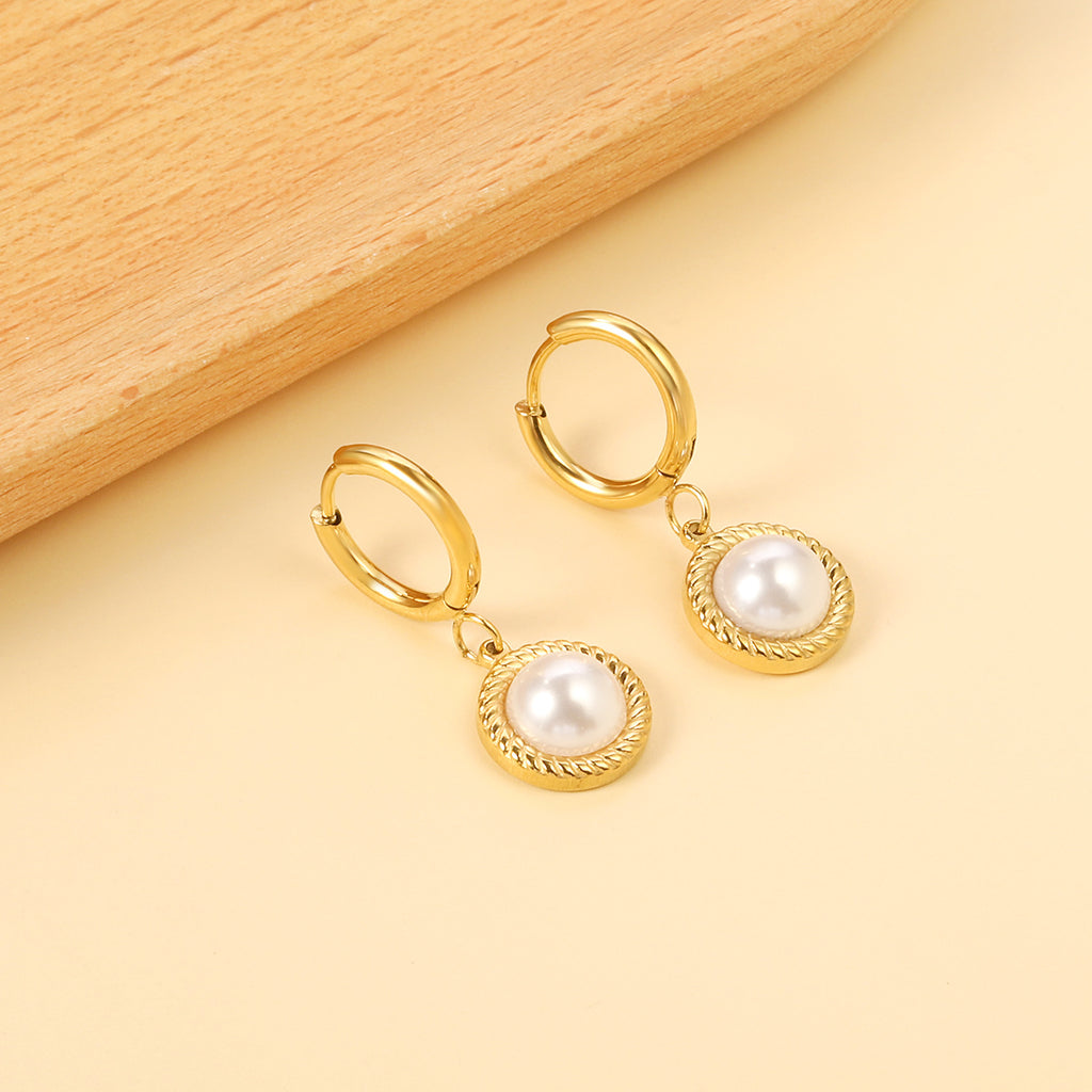 Damen Hängende Ohrringe mit elegantem Muschel-Design und funkelndem Zirkonia Shop Nory