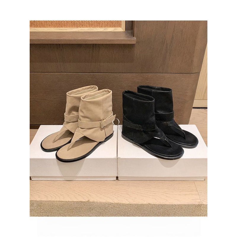 Damen Knöchelhohe Wildleder‑Sandale mit Zehensteg, Umschlagmanschette und Schnallenriemen Shop Nory