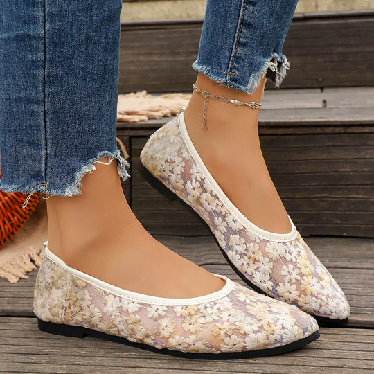 Damen Flache spitze Ballerinas aus besticktem Mesh mit floralem Muster und gepolstertem Fußbett Shop Nory