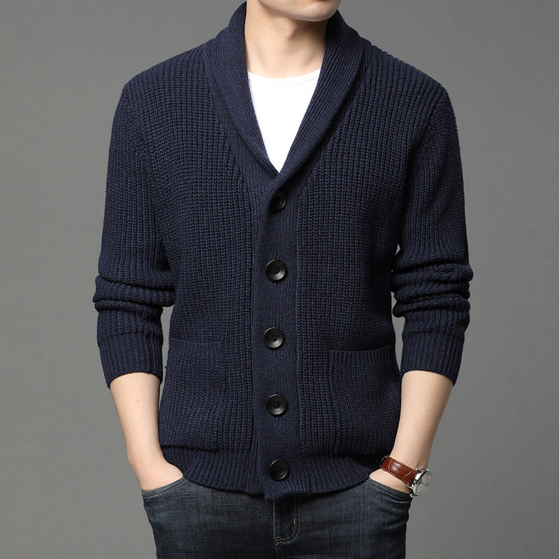 Herren Grobstrick-Cardigan mit Schalkragen, aufgesetzten Taschen und Knopfleiste Shop Nory