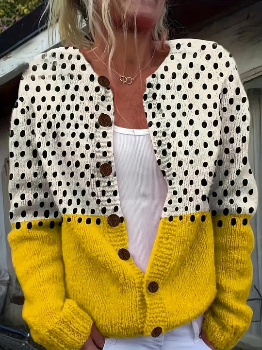 Damen nan kuscheliger Strickcardigan mit Zierholzknöpfen und Rundhalsausschnitt Shop Nory