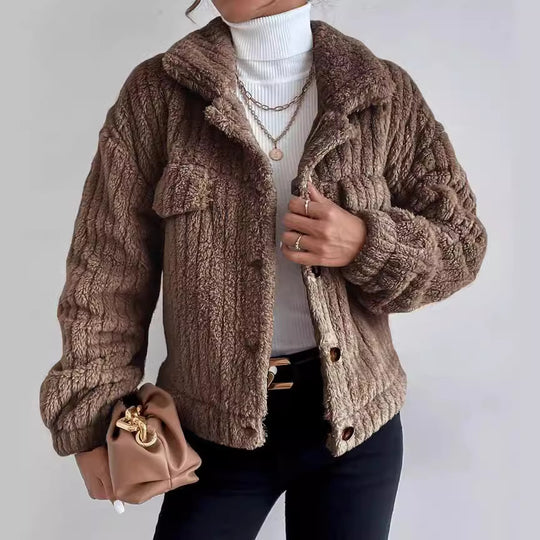 Damen nan kuschelige Teddyjacke mit Hemdkragen, Druckknopfverschluss und aufgesetzten Brusttaschen Shop Nory