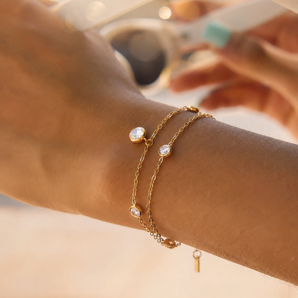 Damen Armband mit mehrlagigen Ketten und funkelnden Zirkonia Shop Nory