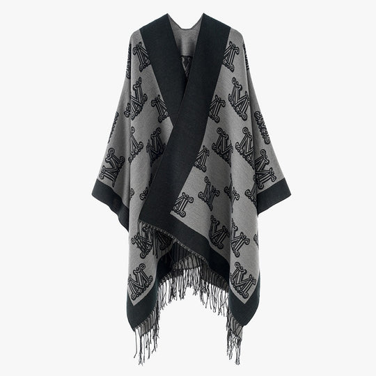 Damen Grobgewebter Poncho im Kimono-Schnitt mit Monogramm-Jacquard und Fransensaum Shop Nory