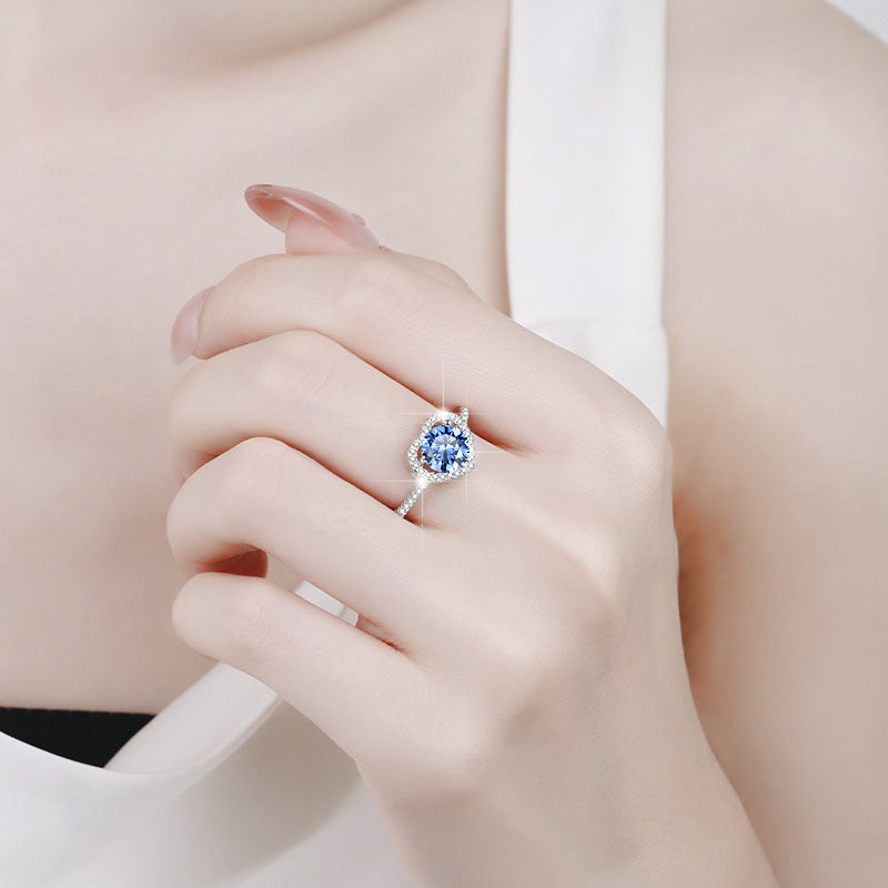 Damen zierlicher Verlobungsring mit funkelndem Herzdesign und glitzerndem Zirkonia Shop Nory