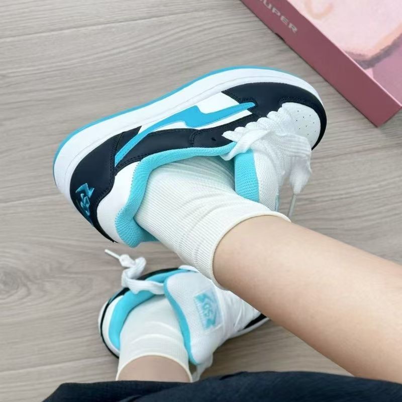 Damen Sneaker mit atmungsaktivem Mesh-Obermaterial und stoßdämpfender Sohle