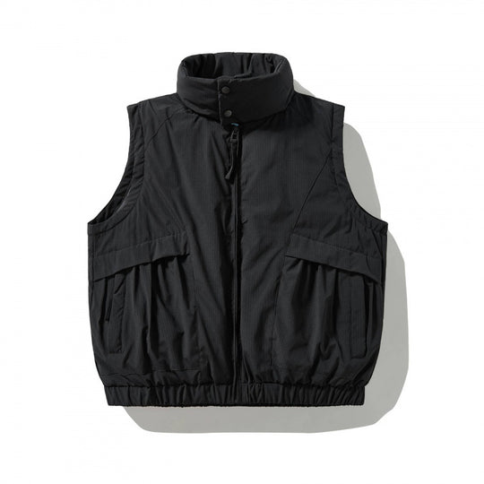 Herren Wattierte Outdoor‑Weste mit hohem Stehkragen, elastischem Saum und großen Klappentaschen Shop Nory