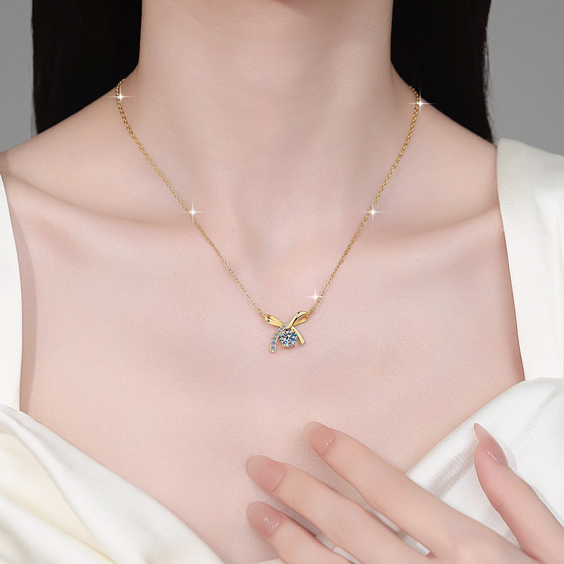 Damen Halskette mit elegantem Schleifenanhänger und hochwertigem Zirkonia-Besatz Shop Nory