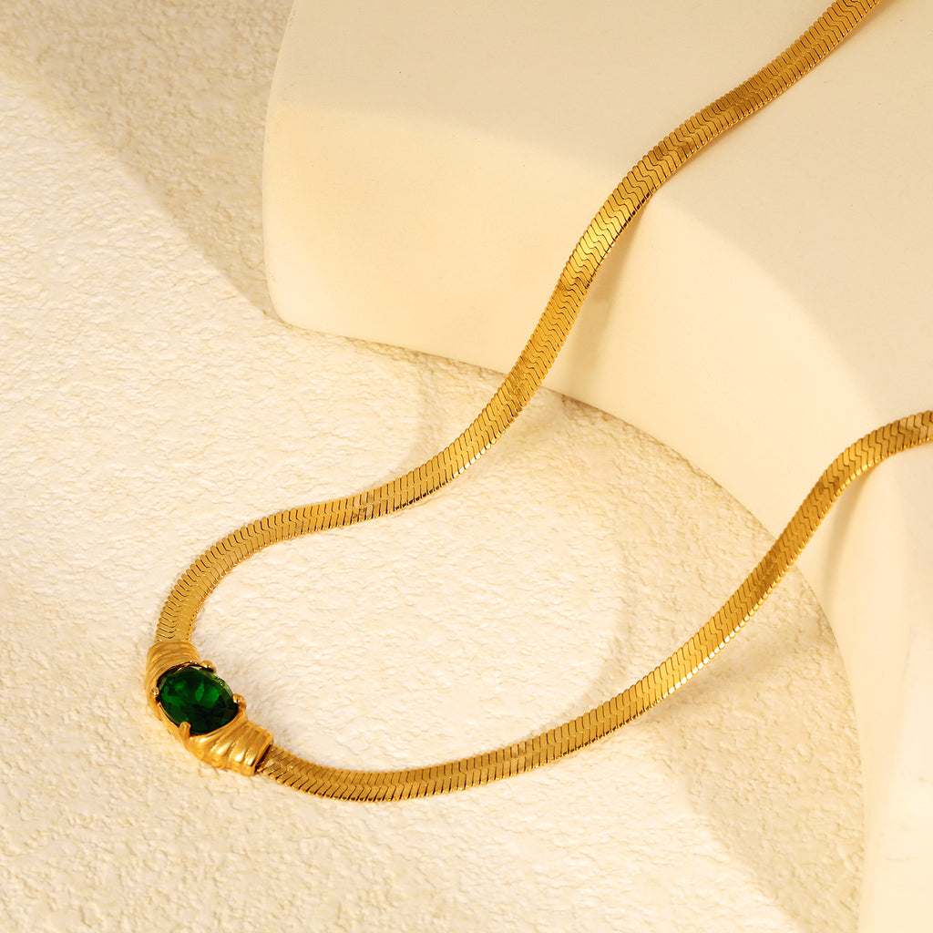 Damen elegante Halskette mit funkelndem grünen Zirkonstein und hochwertigem Goldverschluss Shop Nory