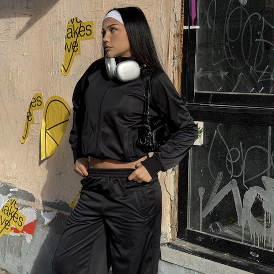 Damen Cropped-Trainingsjacke und hochtaillierte Jogginghose Set aus funktionalem Polyester Shop Nory