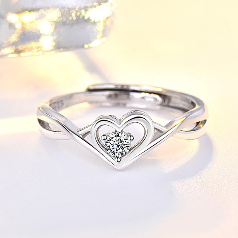 Damenring mit filigranem Herzdesign und funkelndem Zirkonia Shop Nory