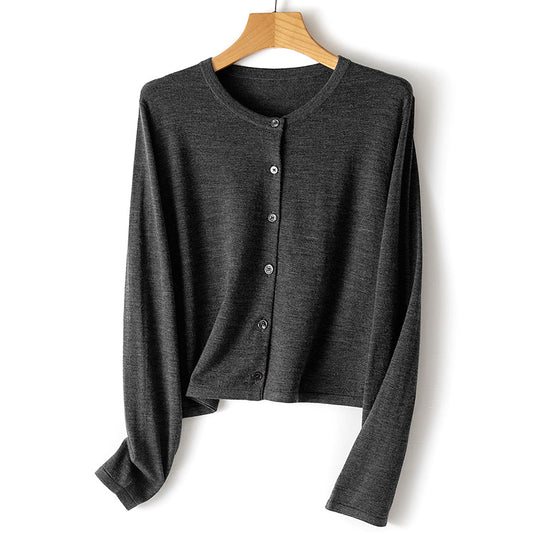 Damen leichte kurz geschnittene Feinstrick-Cardigan mit Rundhalsausschnitt und Knopfleiste Shop Nory