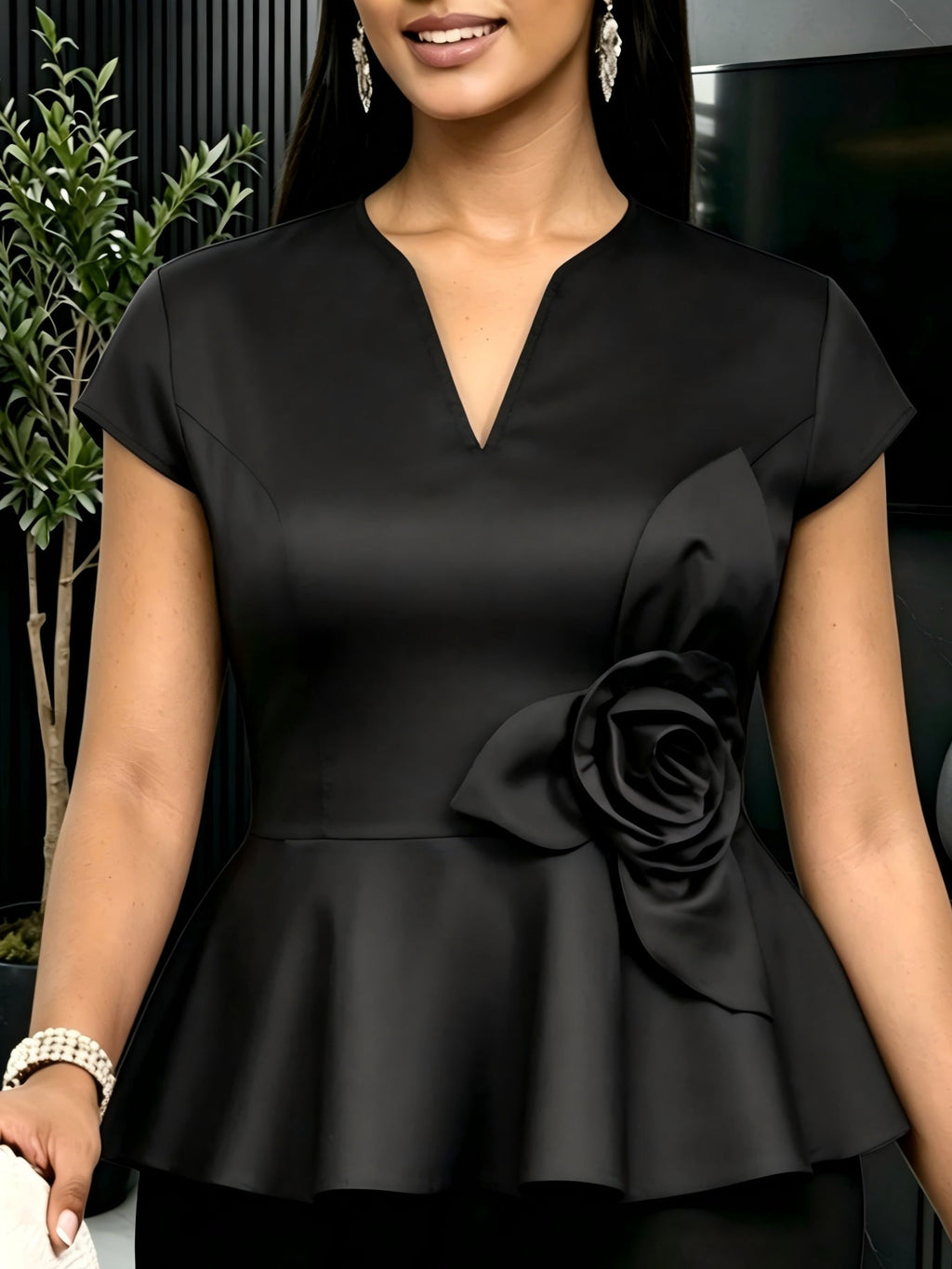 Damen elegantes Peplum-Oberteil mit floralem Detail Shopnory