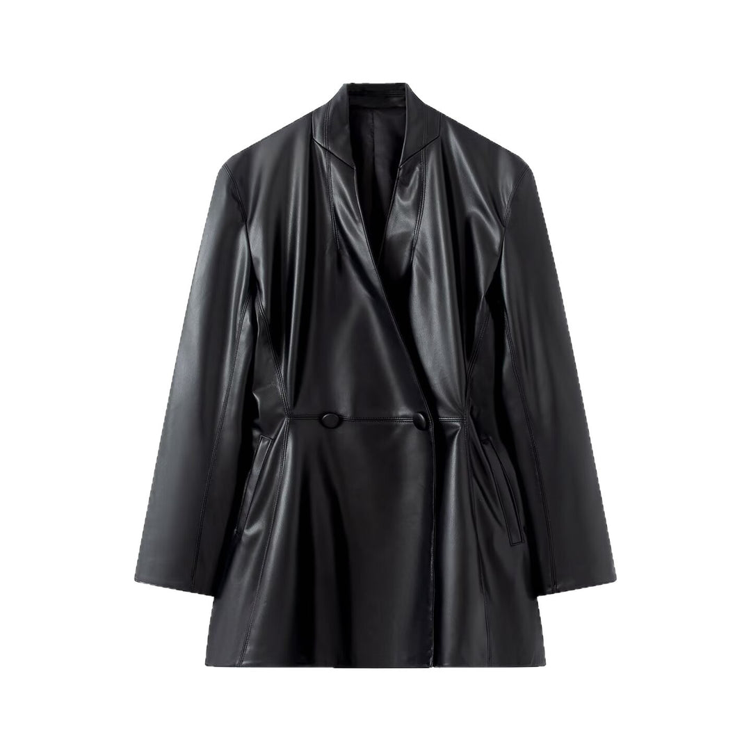 Damen Langer taillierter Blazer‑Mantel aus veganer Lederoptik mit fallendem Schalkragen und Doppelknopf-Leiste Shop Nory