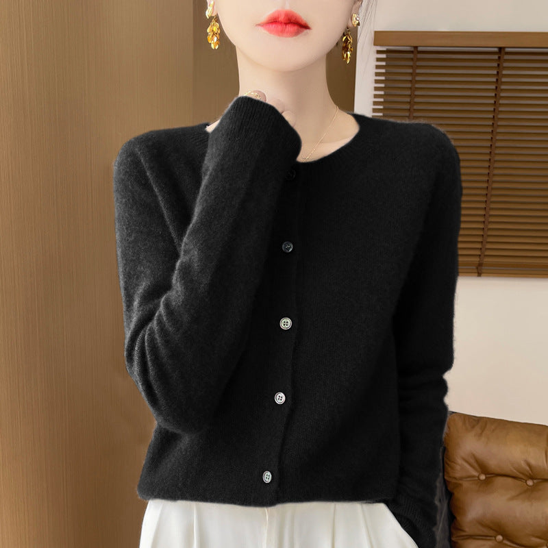 Damen Kuscheliger Kurzcardigan aus Mohair‑Mix mit feiner Schurwollstruktur und Perlmuttknopfleiste Shop Nory