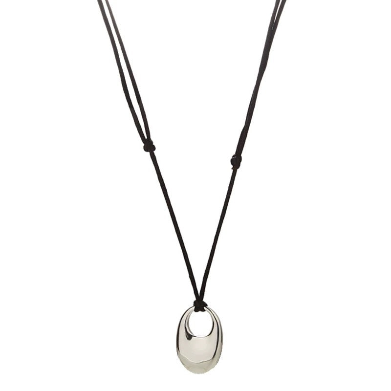 Damen Kette mit elegantem, ovalem Anhänger aus hochwertigem Metall Shop Nory