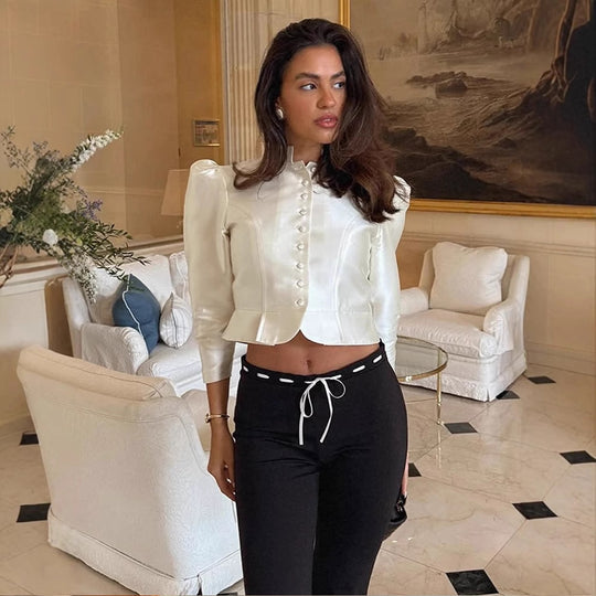 Damen Satin-Zweiteiler mit taillierter Kurzjacke, Stehkragen & High-Waist Weithose Shop Nory