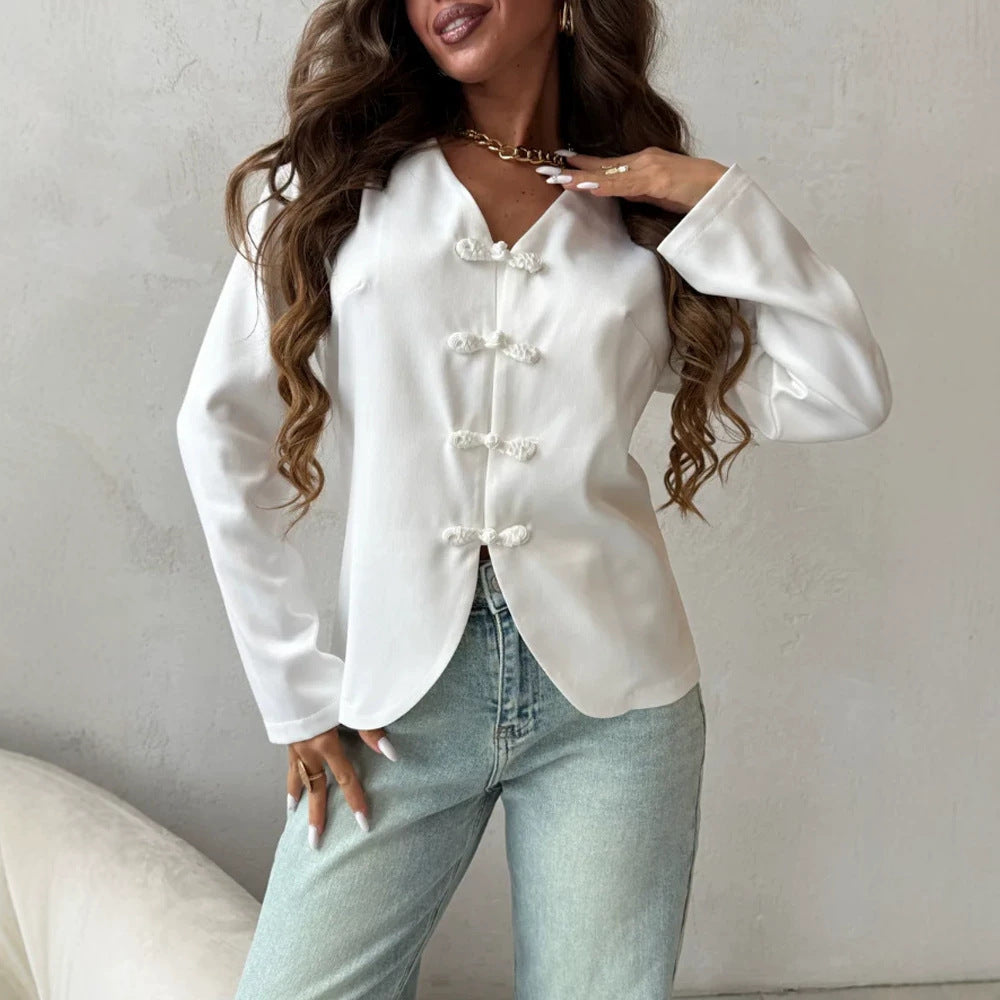 Damen Bluse mit V-Ausschnitt, chinesischen Kordelverschlüssen und leicht taillierter Silhouette Shop Nory