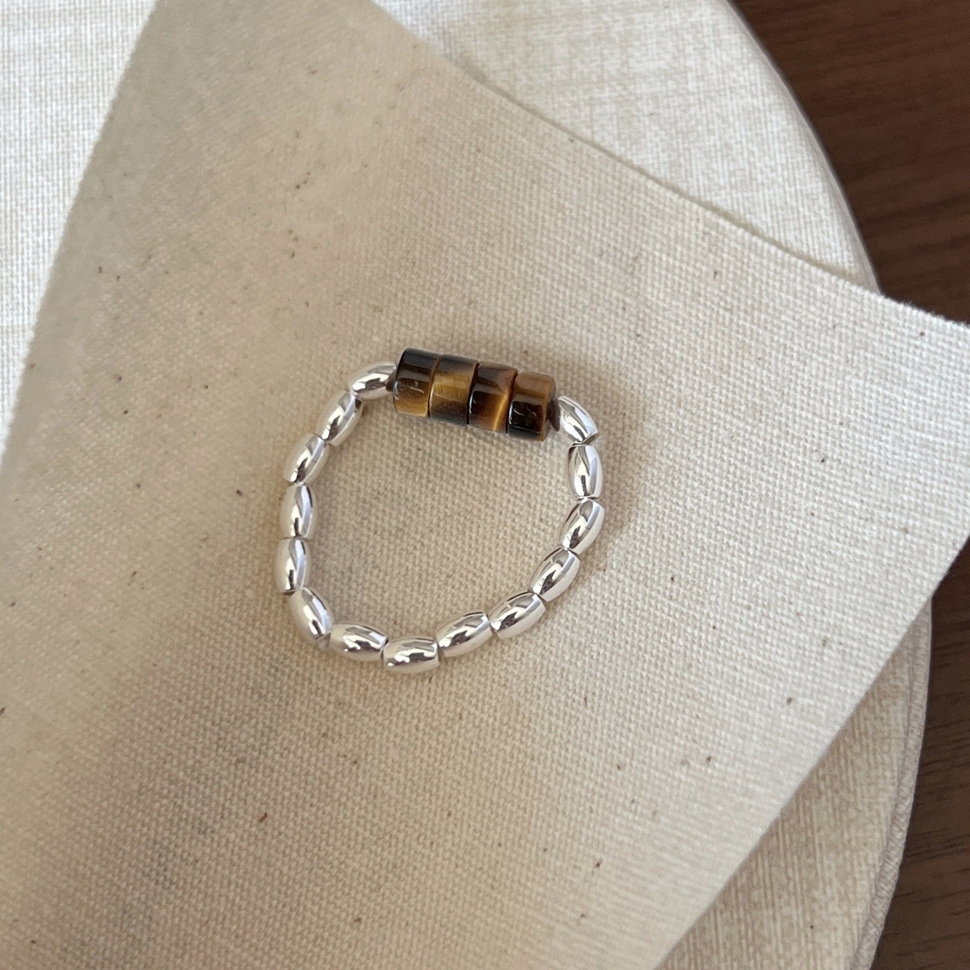 Damenring mit einzigartigem Tigerauge und modernem Design Shop Nory