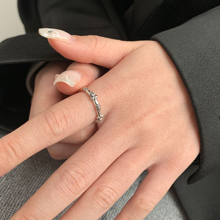 Damen handgefertigter Ring mit floralen Details Shop Nory