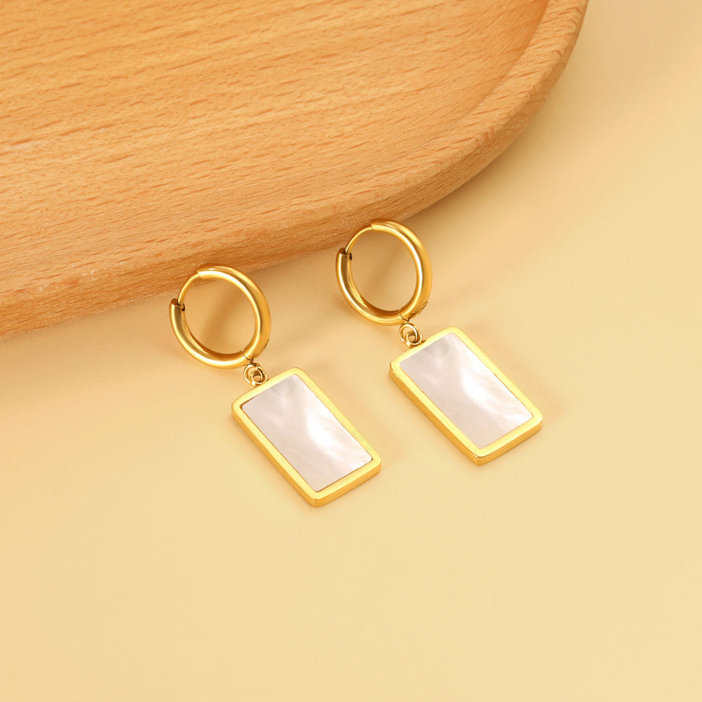 Damen Hängende Ohrstecker mit luxuriösem Muschel-Anhänger aus goldplattiertem Edelstahl Shop Nory
