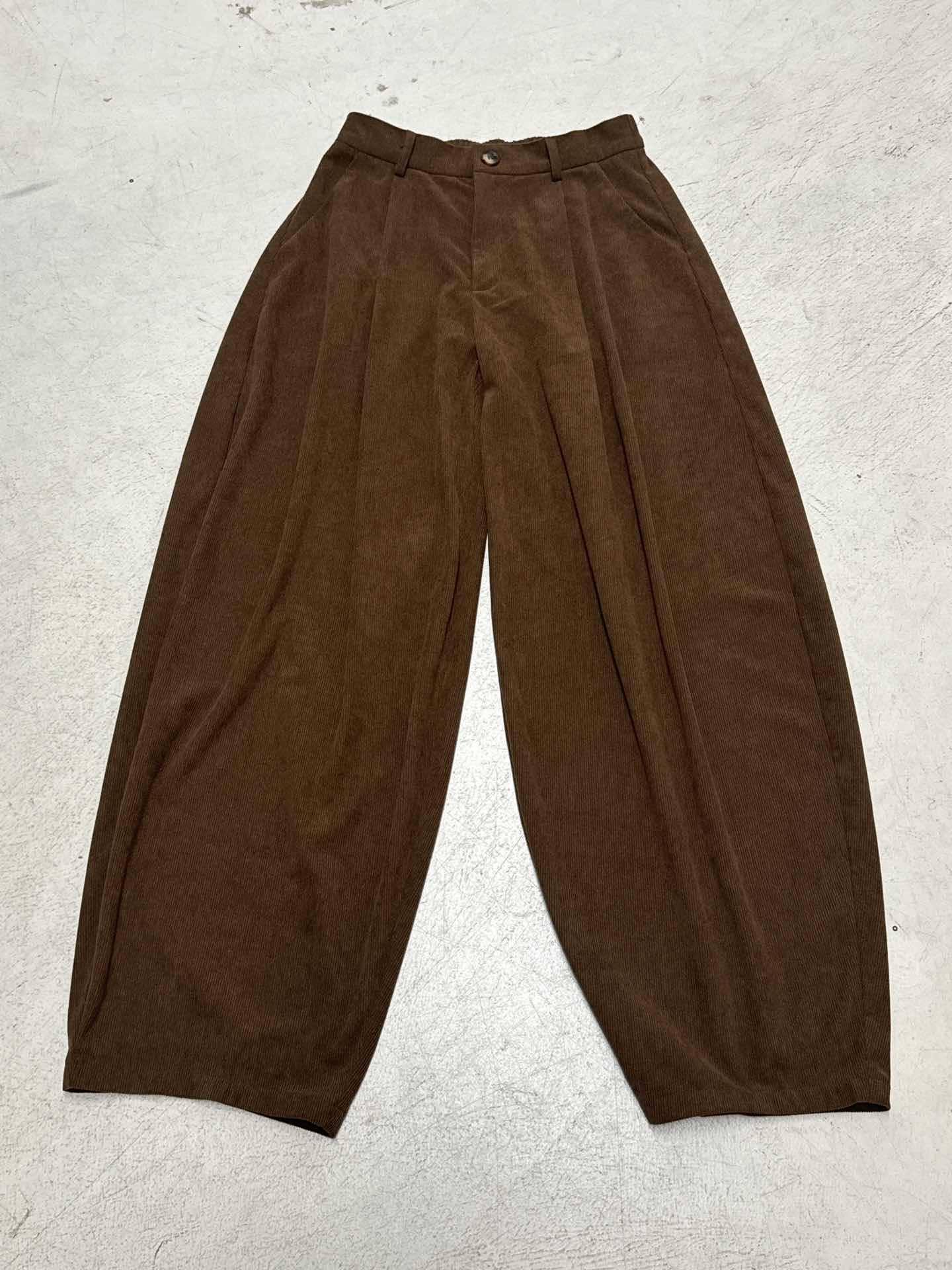Damen weite Cordhose mit Falten