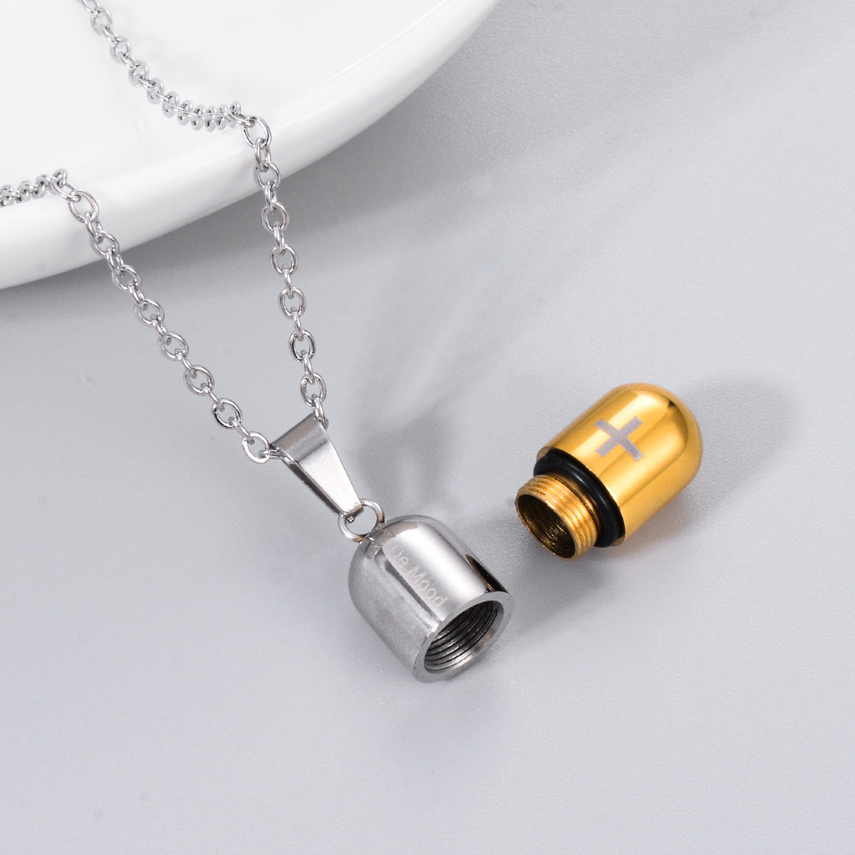 Damen Kette mit dekorativem Kapselanhänger Shop Nory