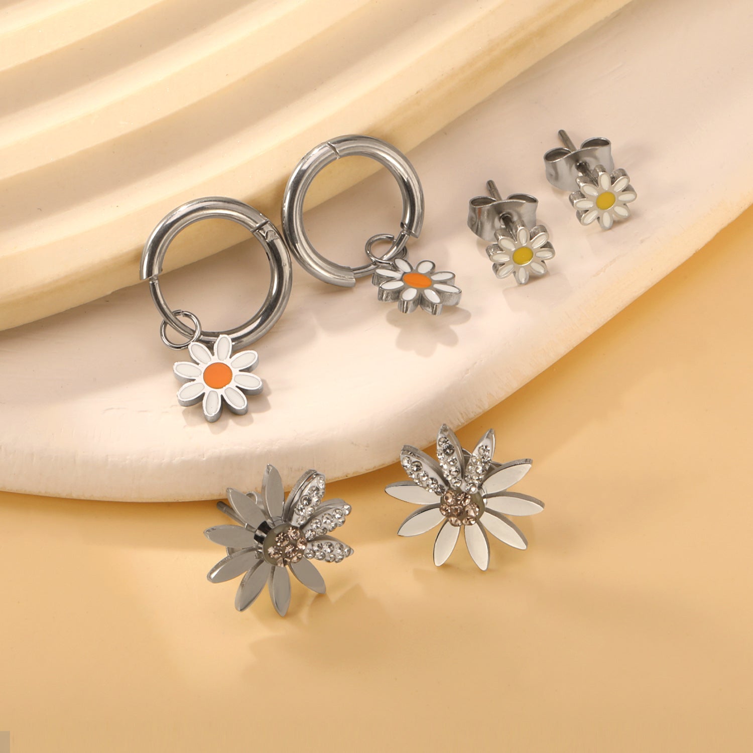 Damen Hängende Ohrstecker mit floralem Design Shop Nory