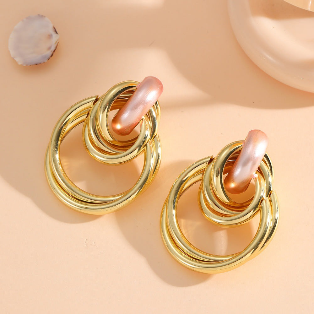 Damen Hängende Ohrringe mit elegantem, skulpturalem Design Shop Nory