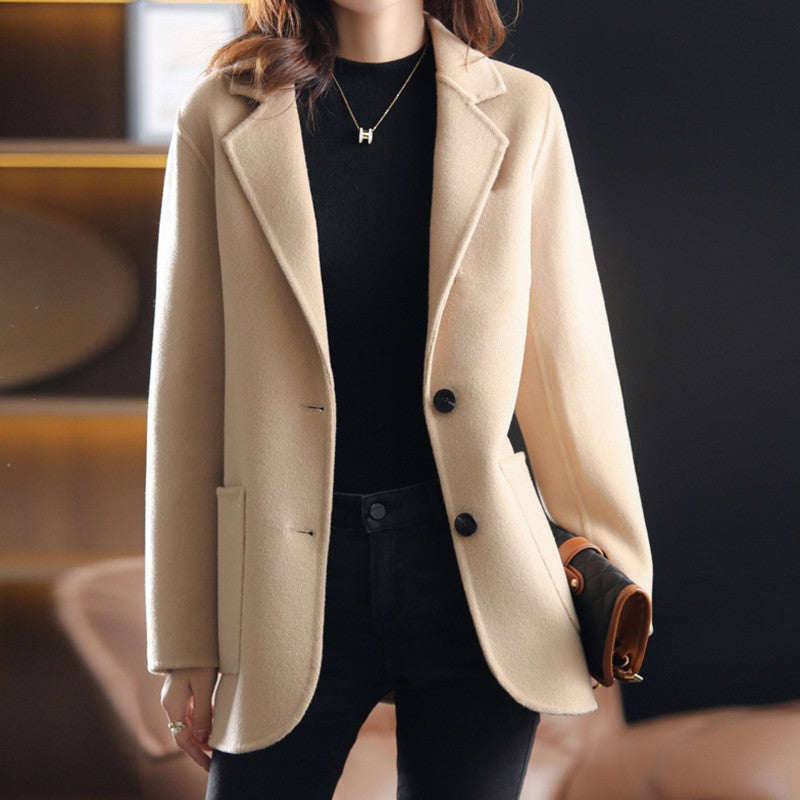 Damen eleganter Wollblazer mit klassischen Revers und strukturiertem Schnitt