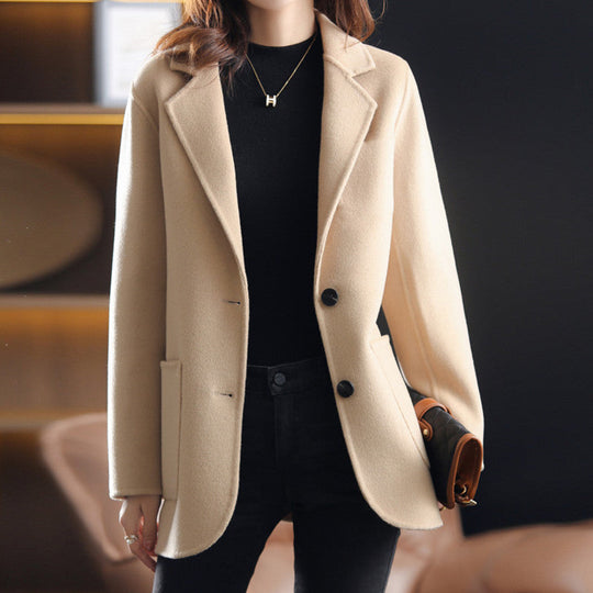 Damen eleganter Wollblazer mit klassischen Revers und strukturiertem Schnitt