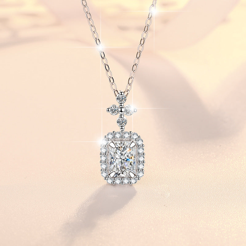 Damen elegante und funkelnde Schmuck-Halskette mit Kristallanhänger Shop Nory