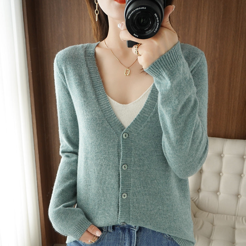 Damen Leichter V‑Ausschnitt-Cardigan aus Kaschmir‑Mix mit feiner Rippkante Shop Nory